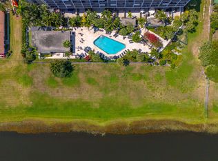 1830 Embassy Dr APT 502, West Palm Beach, FL 33401