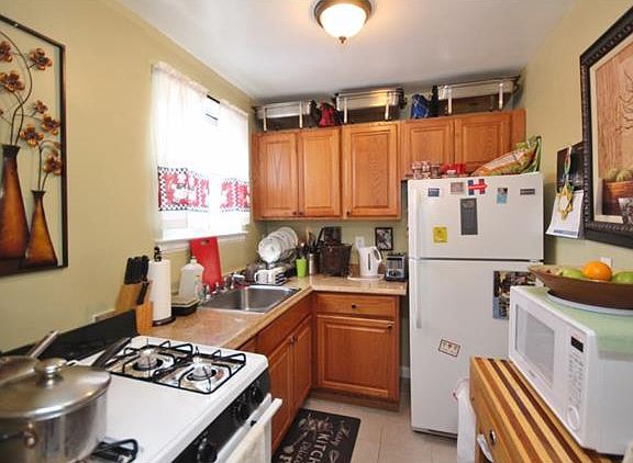 5th image of 88 Spruce Street #1A