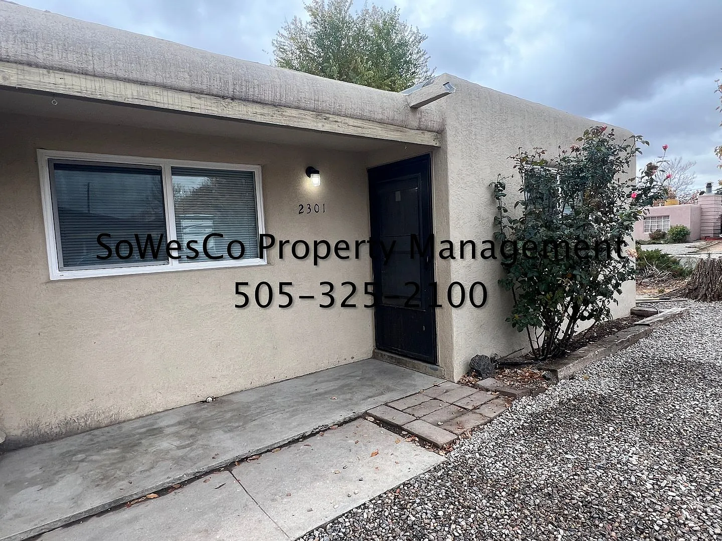 Updated 3 Bedroom 2 Bath 1 Car Garage — Photo 2