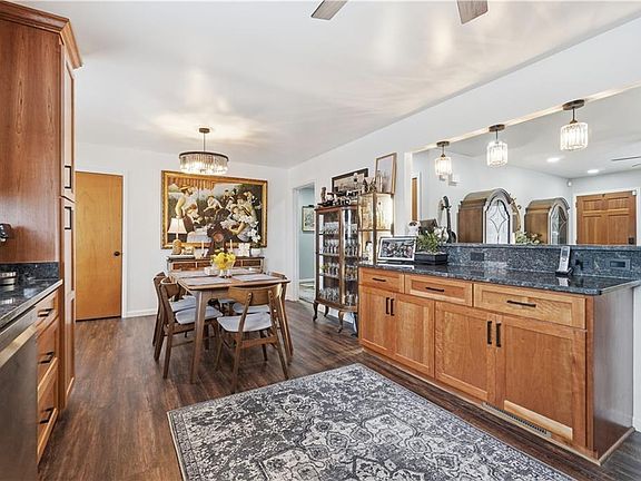 5th image of 44 Hall Rd