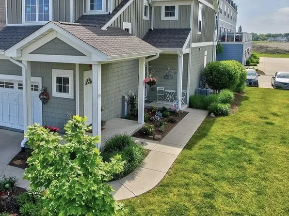 8 Starboard St Unit C, Ottawa, IL 61350