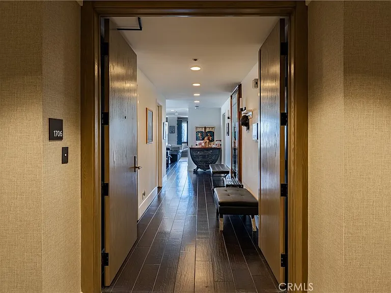 10560 Wilshire Blvd #1706 — Photo 9