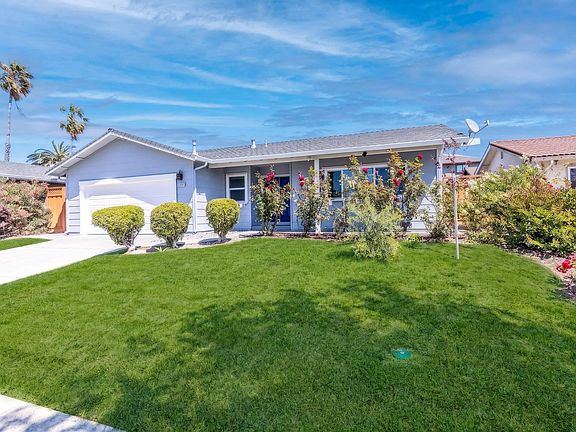 3rd image of 38475 Jacaranda Dr