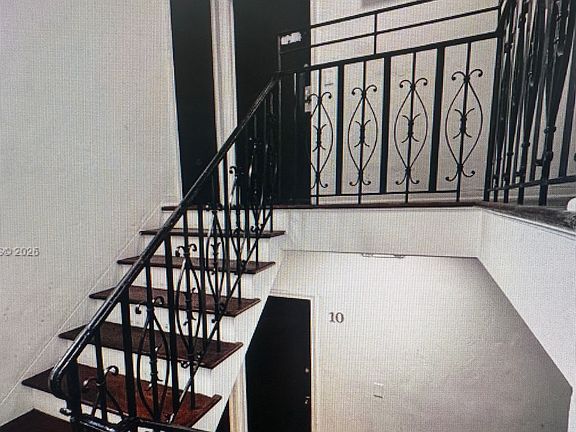 5th image of 319 W 28th St #155