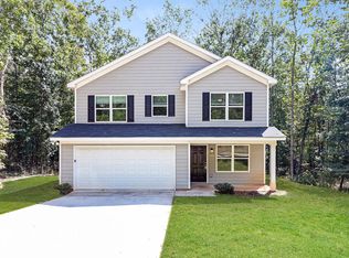 215 Three Rivers Ct, Hull, GA 30646