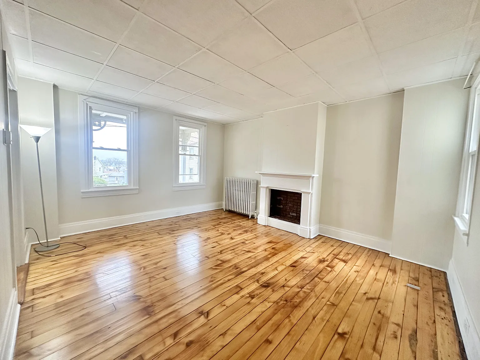 3 bed, 1.5 bath, 1456 sqft, $1,795 — Photo 3