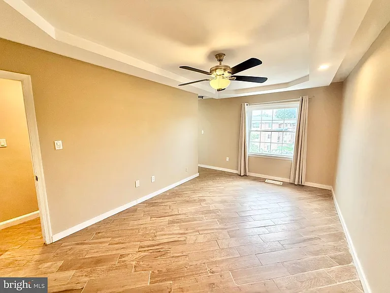 5439 Richenbacher Ave — Photo 13