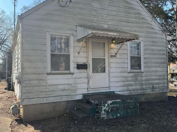 3010 W Seibold St, Peoria, IL 61605