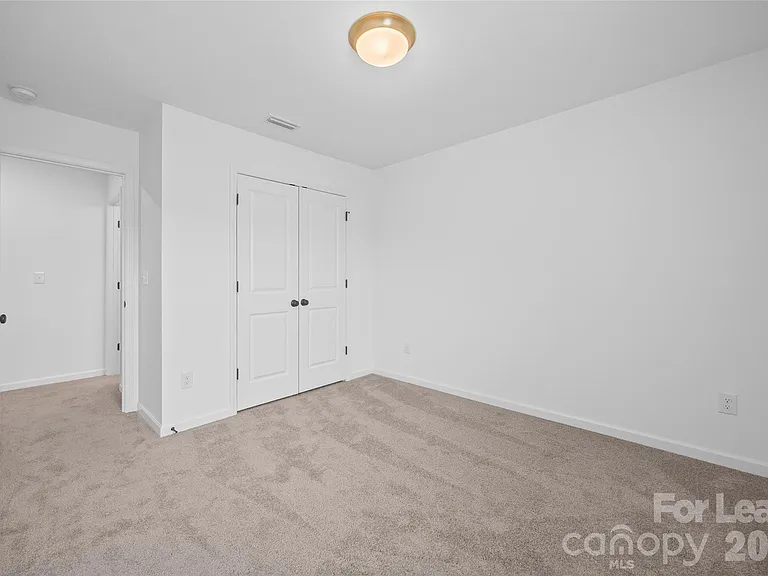 328 Drawbar Dr — Photo 17