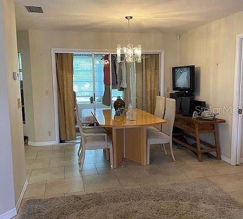 5th image of 1379 Cambridge Dr