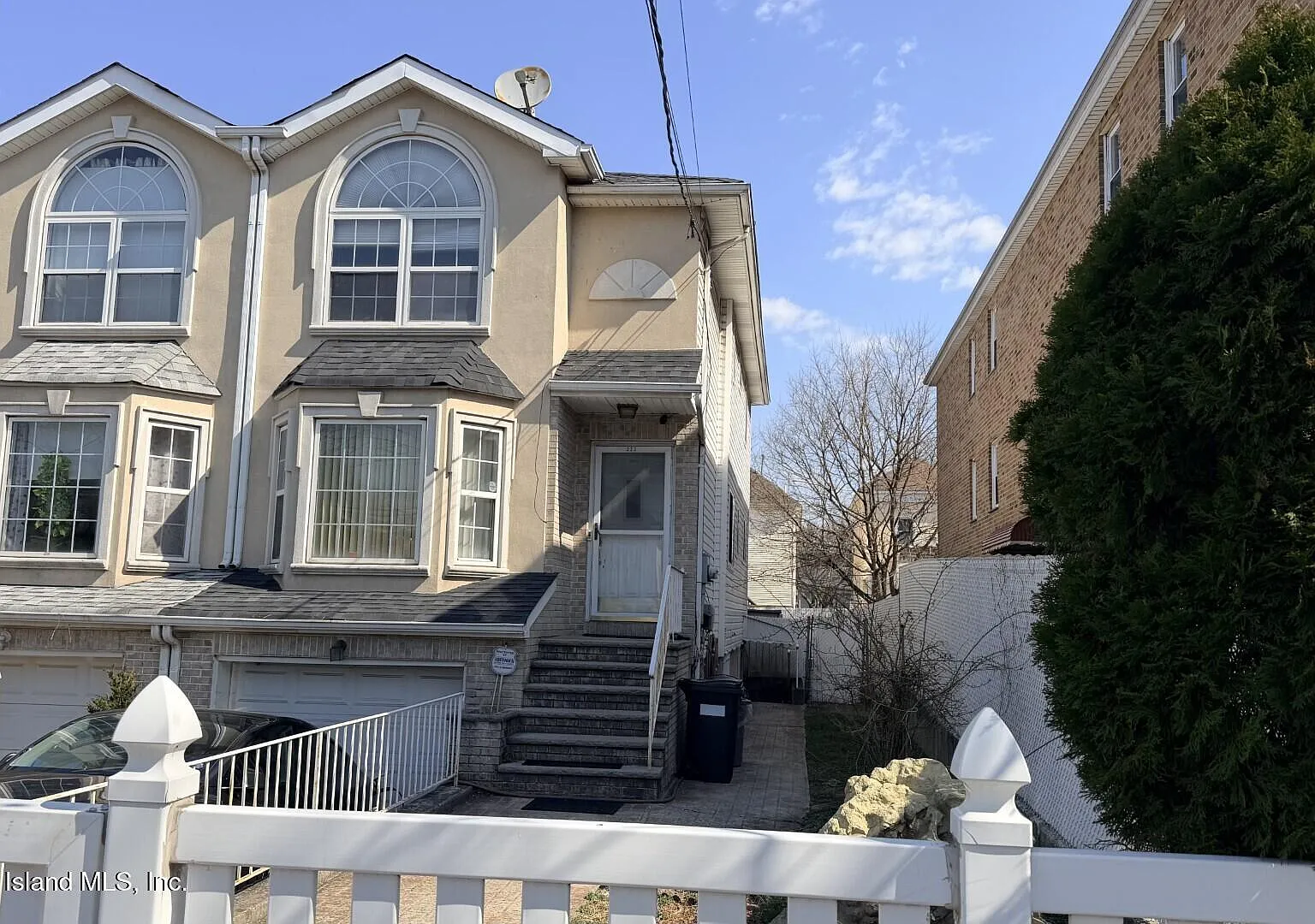 1 bed, 1.0 bath, 1667 sqft, $1,425 — Photo 1