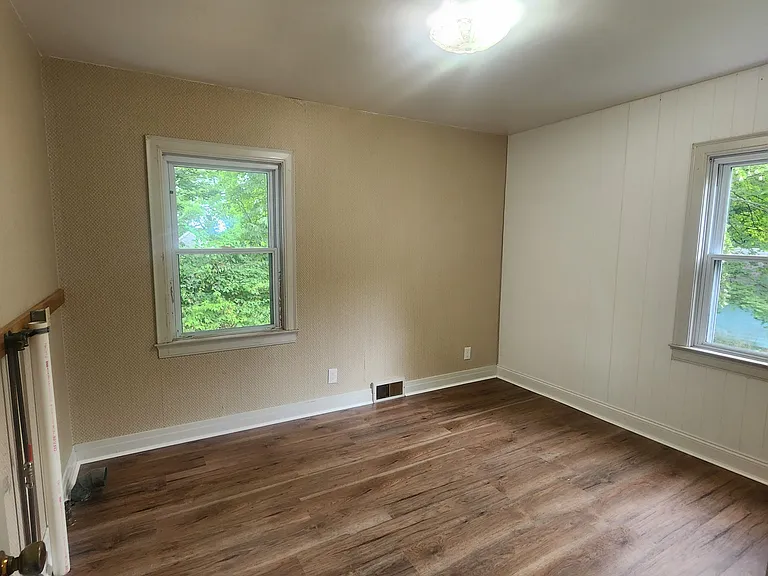 48 Elm St — Photo 1