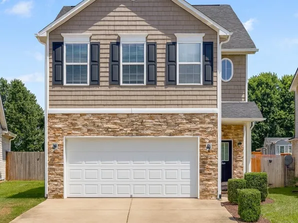 34 Chowan Dr, Fletcher, NC 28732