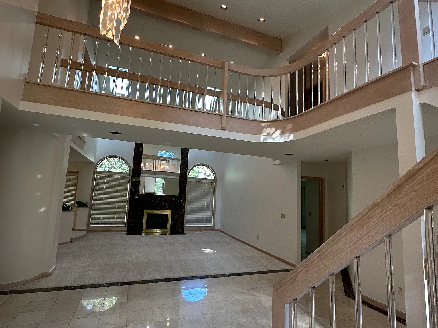 4 bed, 3777 sqft, $4,700 — Photo 4