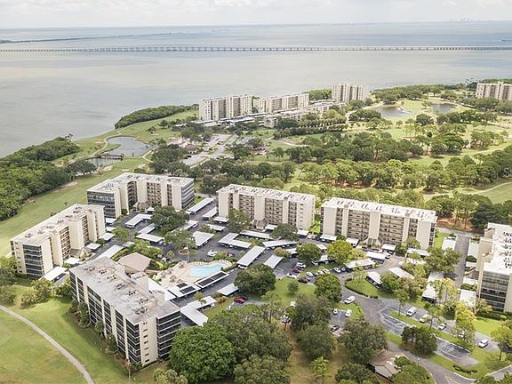 4th image of 3200 Cove Cay Dr Unit 3B