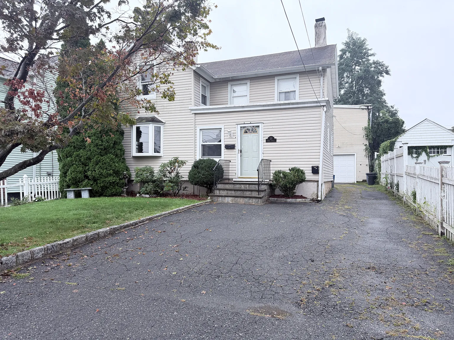 3 bed, 2.5 bath, $4,400 — Photo 1