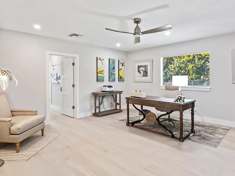 440 Kings Town Dr — Photo 16