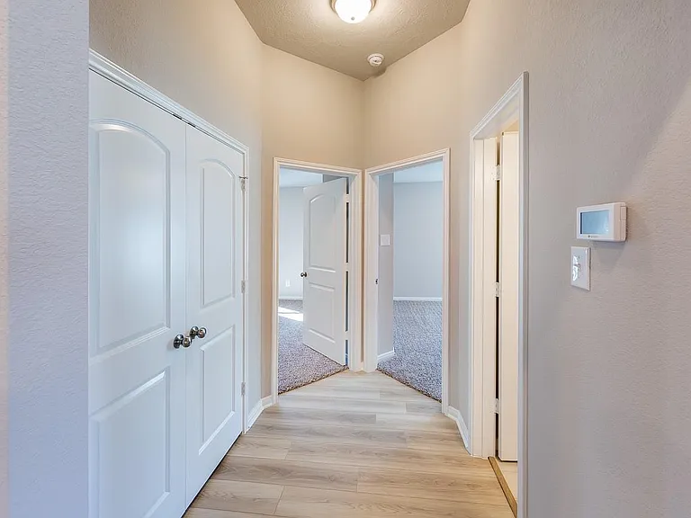 3305 Rolling View Ct — Photo 15