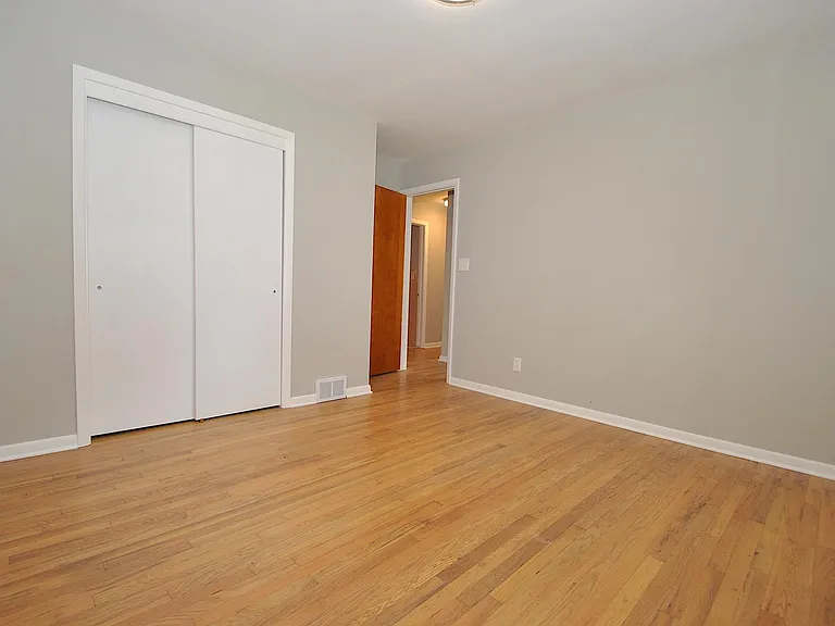 Ivy Ct — Photo 25
