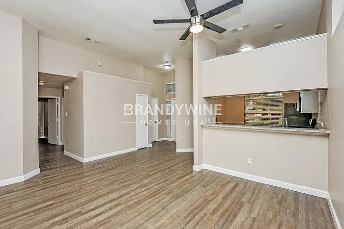 737 Lionel Way — Photo 8