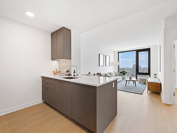 3rd image of 18 6th Ave APT 4510