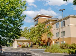 Boston - Waltham - 52 4th Ave, Waltham, MA 02451