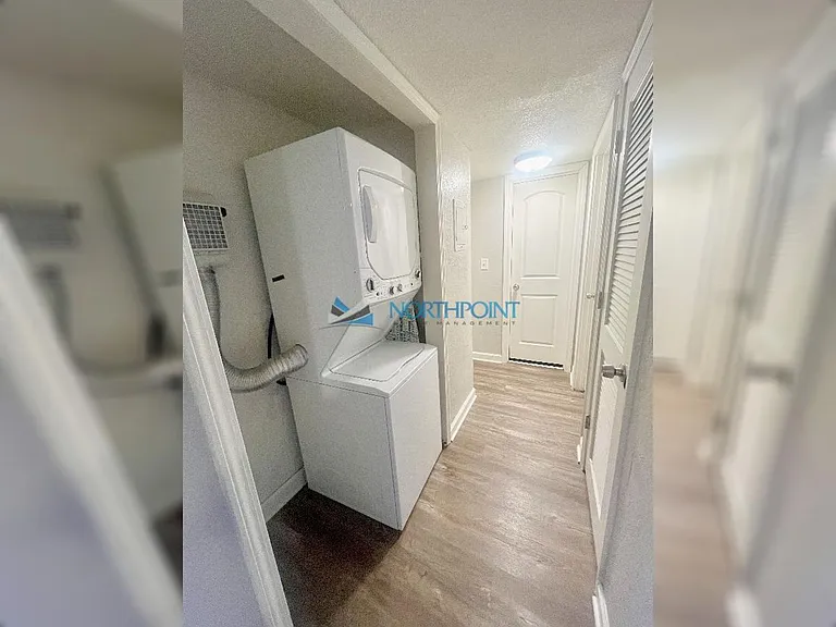 3710 Wyandotte St #8 — Photo 13