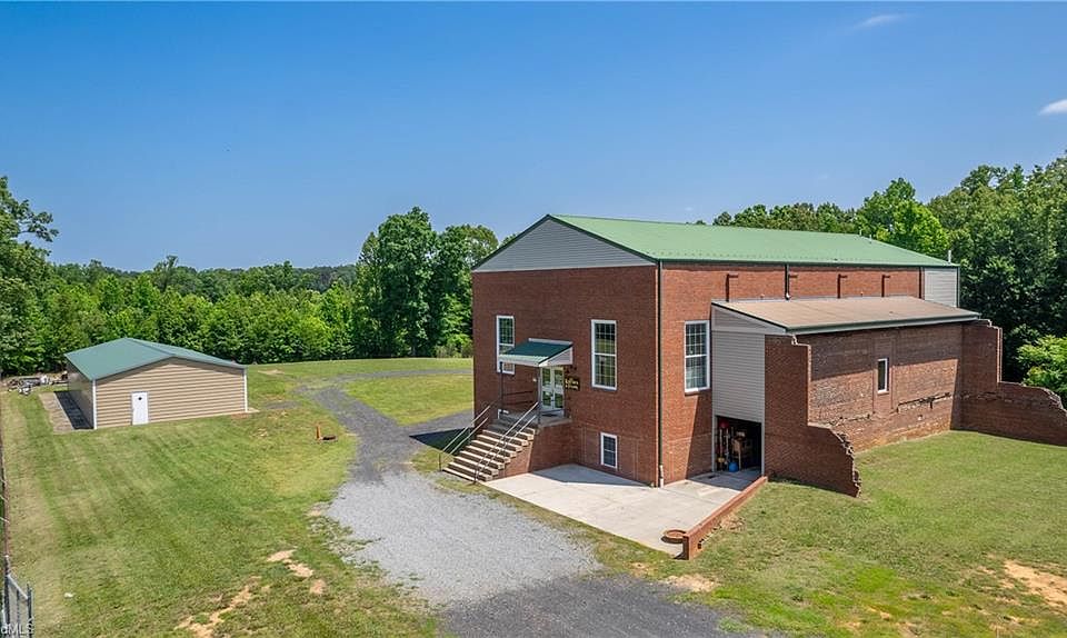 1st image of 217 E Aiken Rd