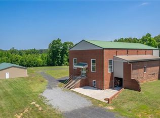 217 E Aiken Rd, Eden, NC 27288