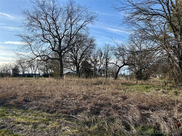 SW Railroad St, Coalgate, OK 74538