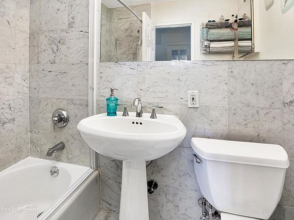 5th image of 205 3rd Ave APT 16J