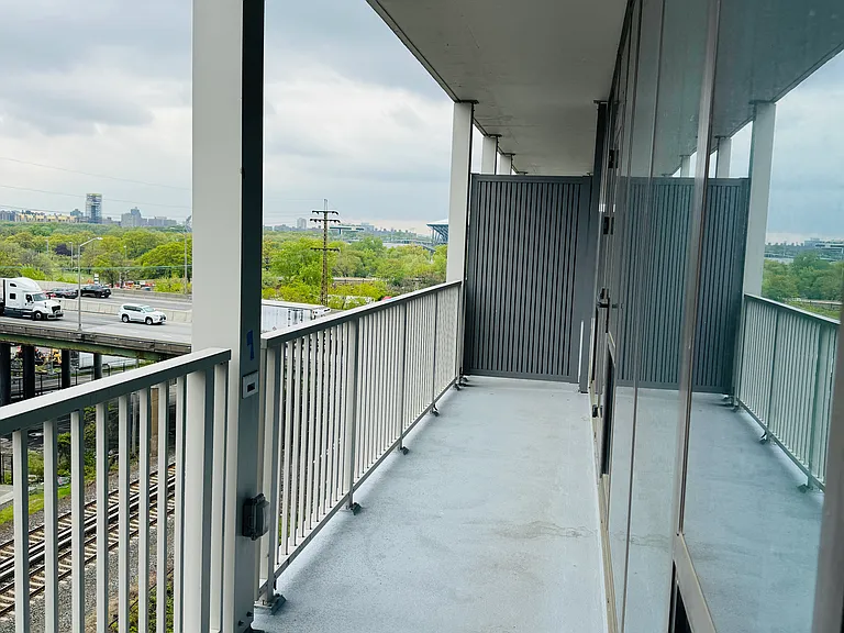 131-02-B Road 40 #7 — Photo 13