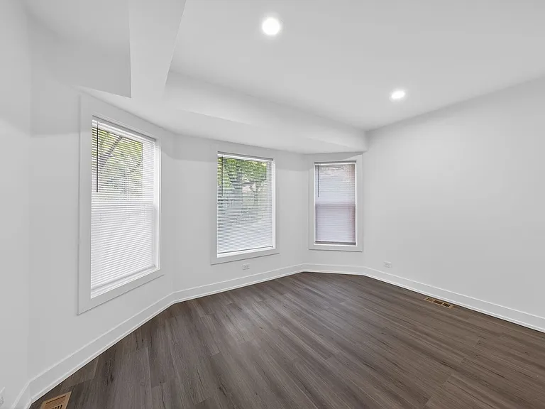 328 N Lockwood Ave #1 — Photo 4
