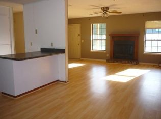 801 Spanish Oak Dr, Hinesville, GA 31313