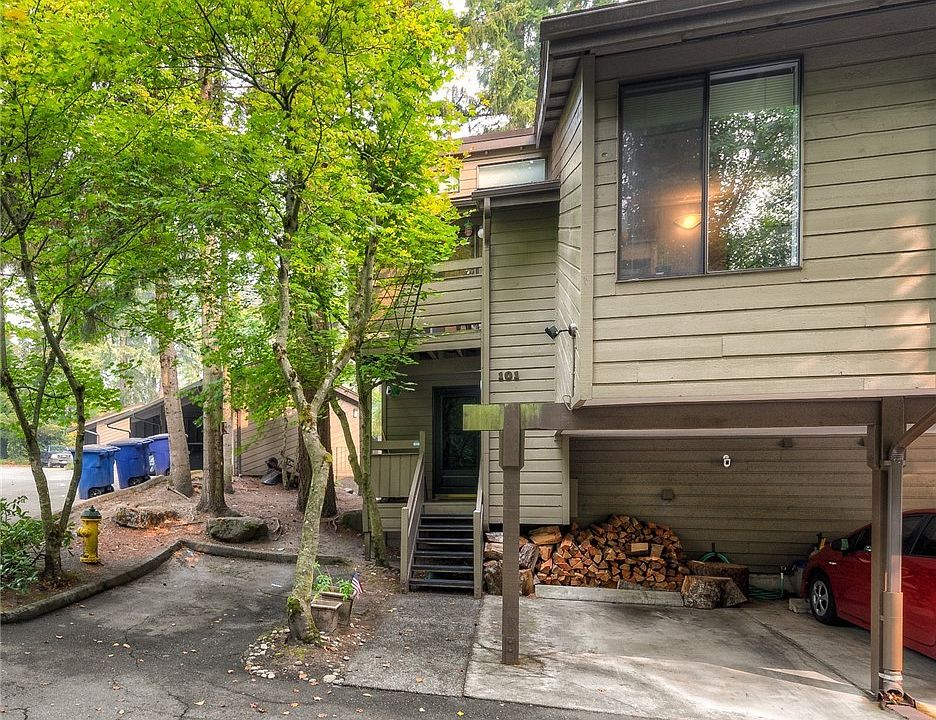 1st image of 19121 Ballinger Way NE #101