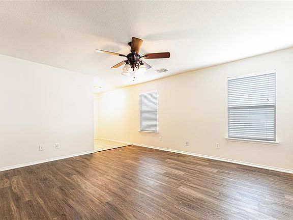 4th image of 8123 Chancewood Ln