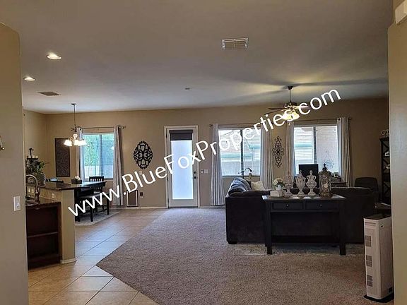 4th image of 378 W Woodward St