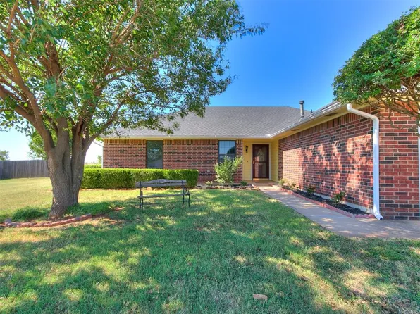 2011 Van Buren Ave NE, Piedmont, OK 73078