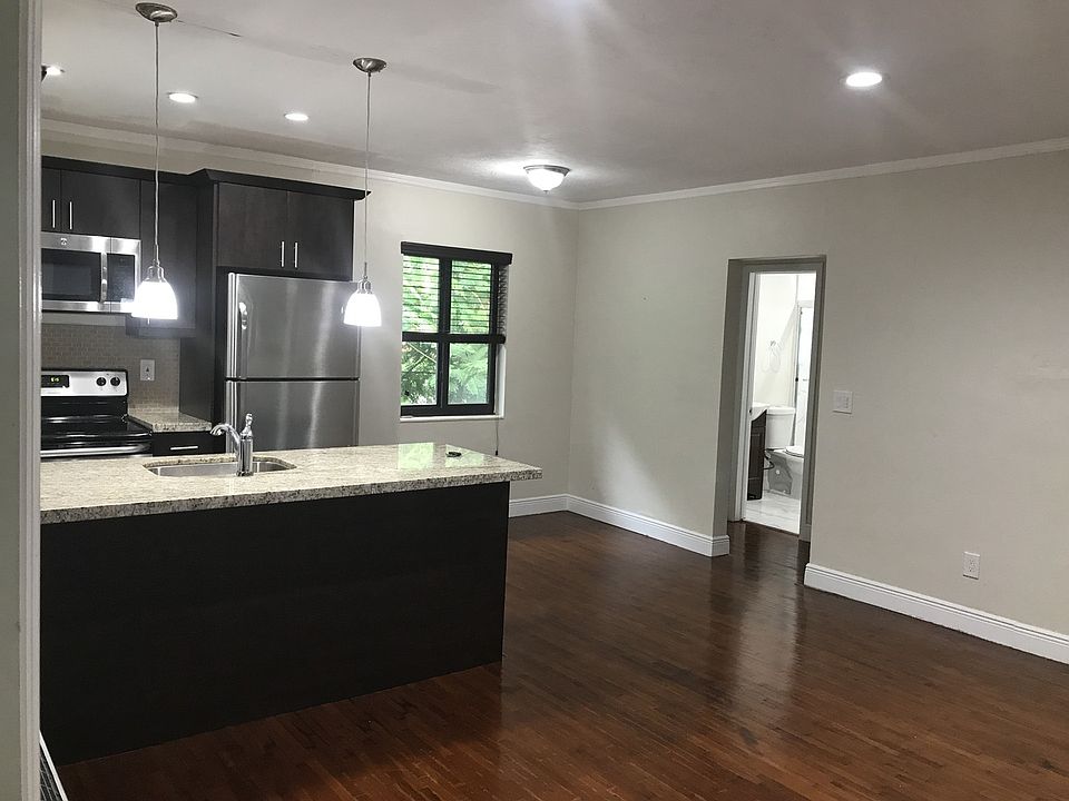 1st image of 3201 Aviation Ave APT 16