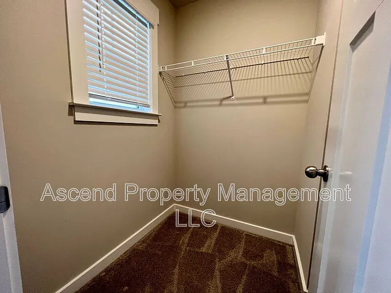 8592 Kensley Ln — Photo 23