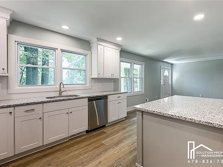 3979 Potomac Dr NW — Photo 9