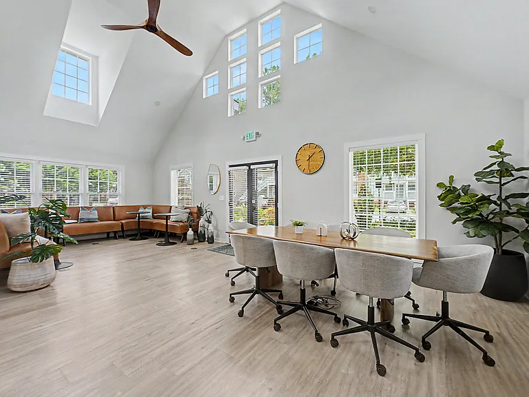 Upgraded leasing office