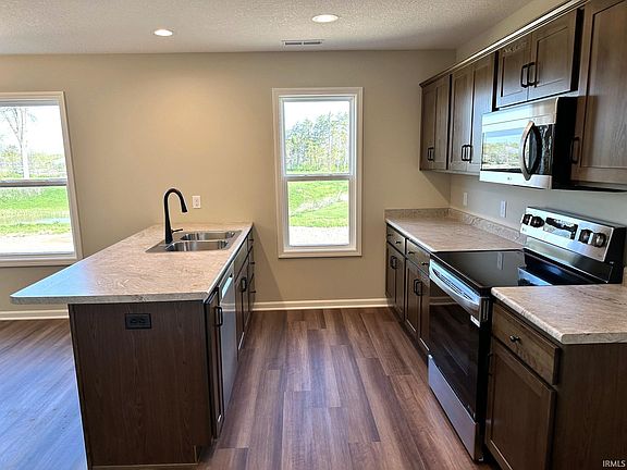 4th image of 6327 Hunter Wood Dr