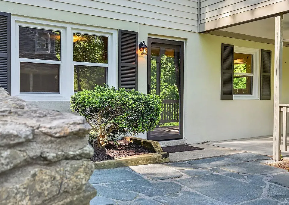 58 W Princeton Cir #B