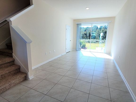 4th image of 575 Oakleaf Plantation Pkwy #1607