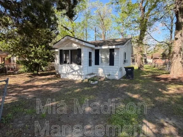 1017 Wexler St, Savannah, GA 31415