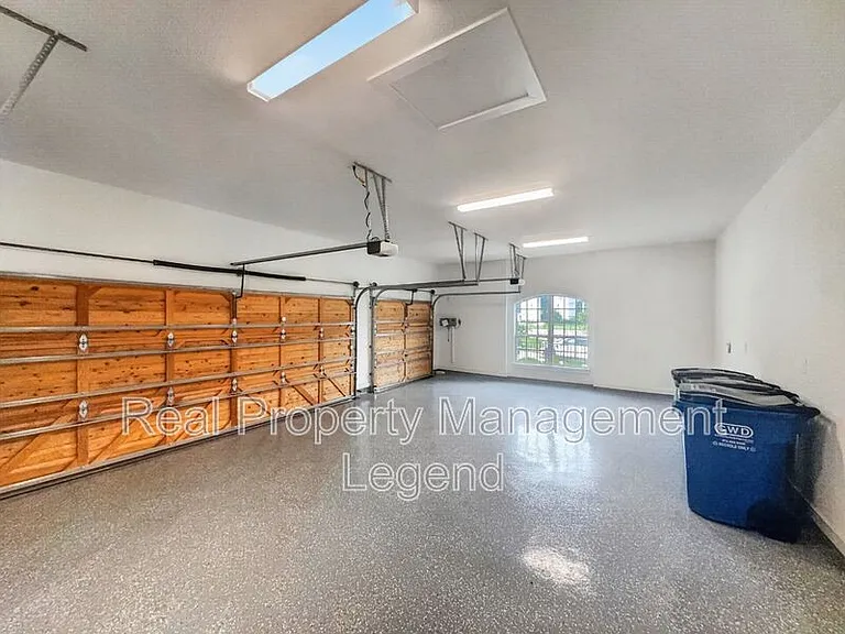 809 Jamestown Ln — Photo 23