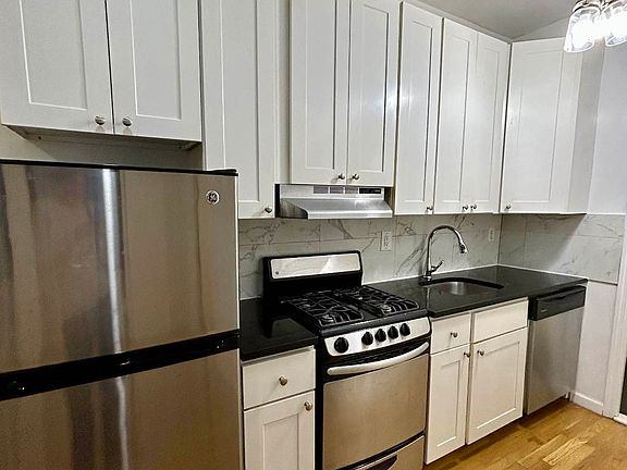 5th image of 11 Maiden Ln APT 4D