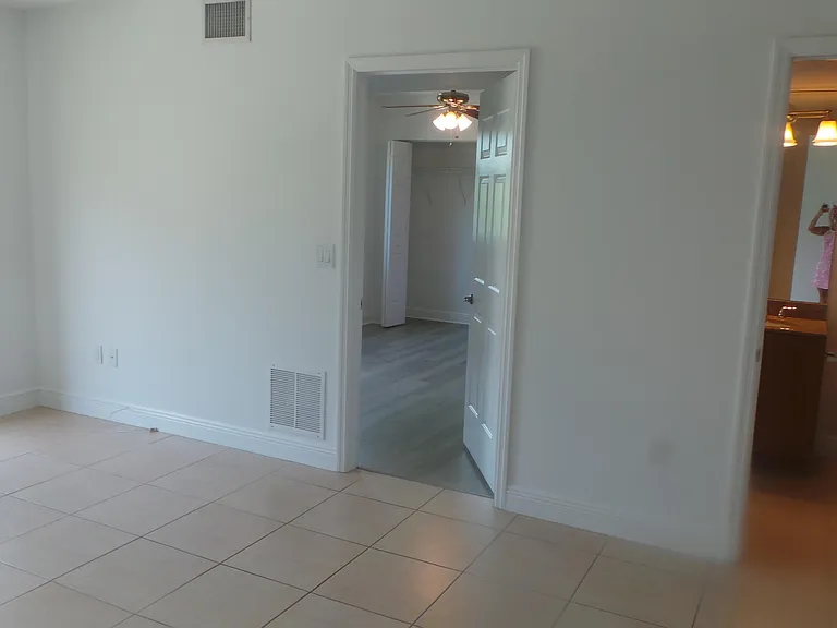 610 Clematis St #403 — Photo 8