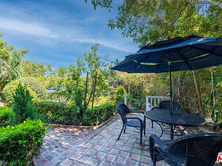8298 Presson Pl — Photo 16